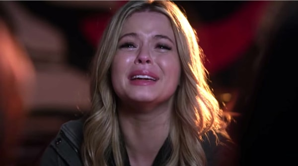 alison pleure pretty little liars