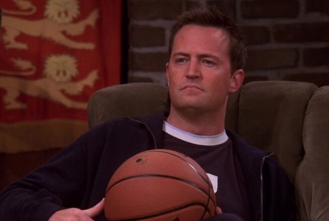 Friends : Matthew Perry a refusé une intrigue où Chandler va dans un bar gay