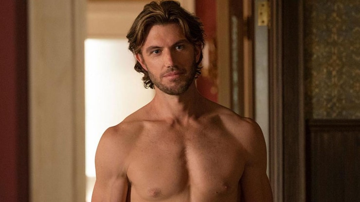 Sex/Life : 3 choses à savoir sur Adam Demos, la star de la série Netflix