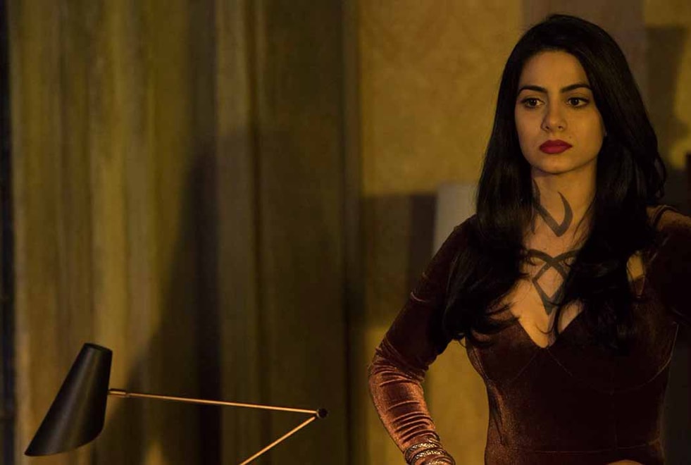 Shadowhunters : Emeraude Toubia sera la star de With Love, une nouvelle série Amazon Prime Video