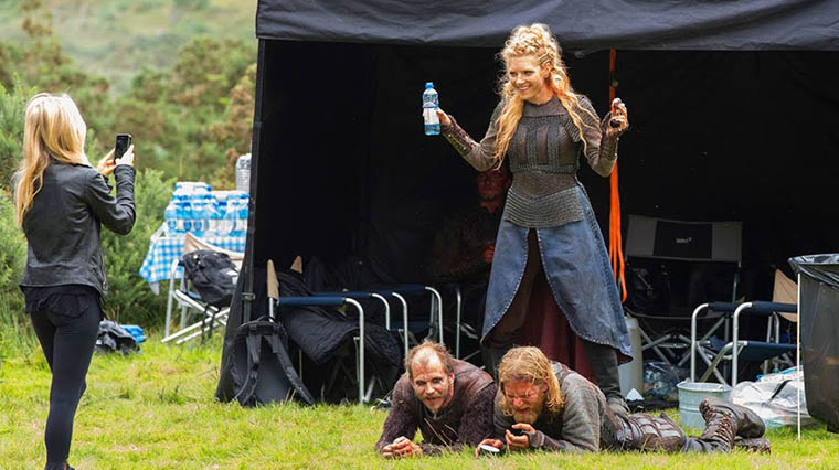 lagertha-floki-vikings-coulisses