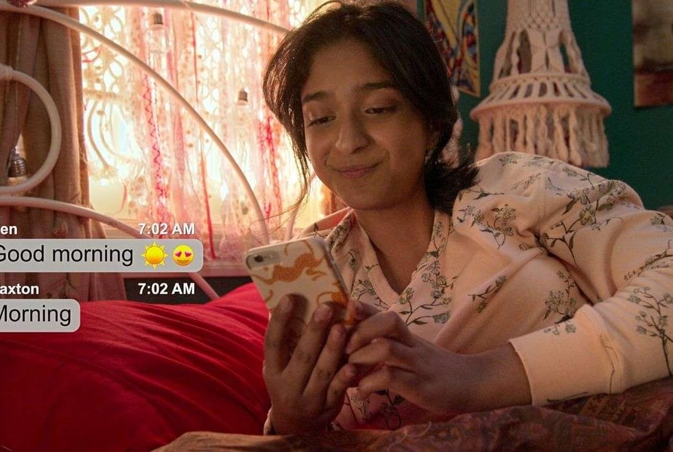 Mes Premières Fois : Devi fait son choix entre Ben et Paxton dans le trailer hilarant de la saison 2