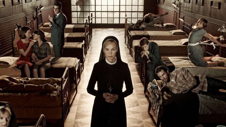 Quiz : balance ton mois de naissance, on te dira ce qu'il t'arrive dans American Horror Story