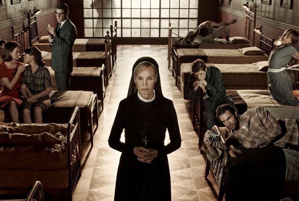 Quiz : balance ton mois de naissance, on te dira ce qu’il t’arrive dans American Horror Story