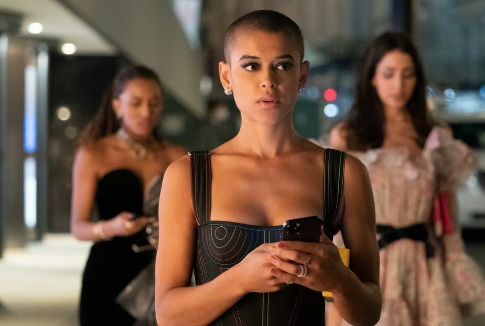 Unpopular Opinion : fallait-il révéler l’identité de « Gossip Girl » dès le 1er épisode du reboot ?