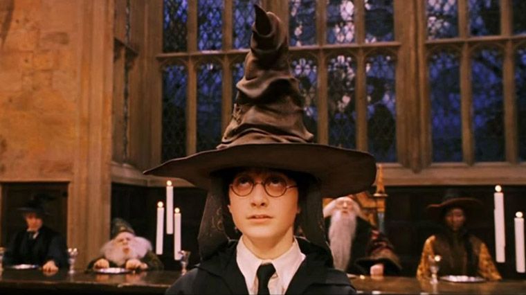 Harry Potter : et si les élèves de Poudlard avaient en réalité choisi leur  Maison ? La folle théorie de fans
