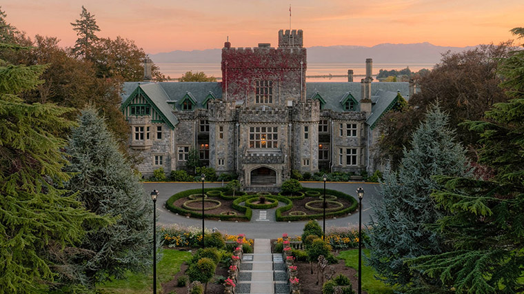 hatley-castle-arrow