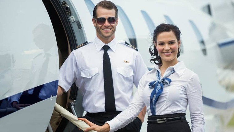Hôtesse de l'air / Steward