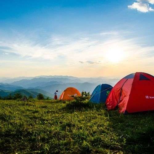 Camping et être au milieu de la nature