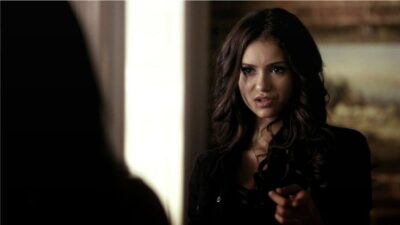 The Vampire Diaries : Nina Dobrev parle des difficultés à jouer Elena et Katherine en même temps