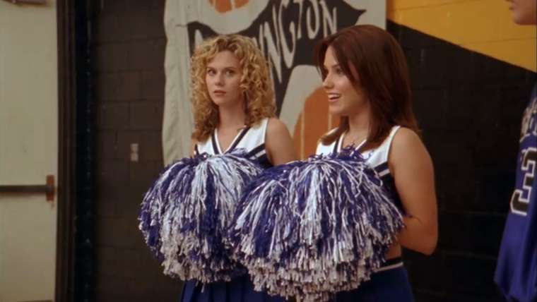 Les Frères Scott : cette bagarre entre Nathan et Lucas dans la saison 1 a blessé Sophia Bush sur… la fesse