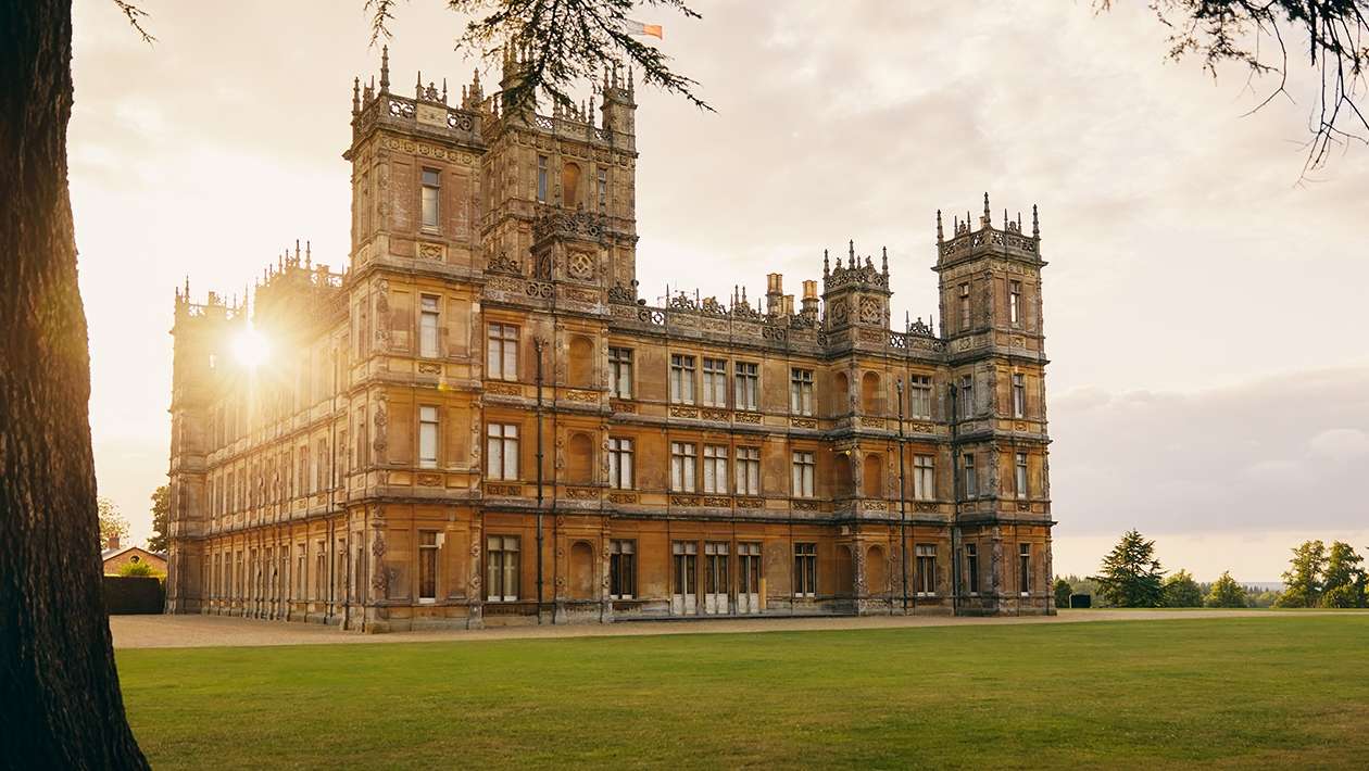 Dans le château de Downton Abbey