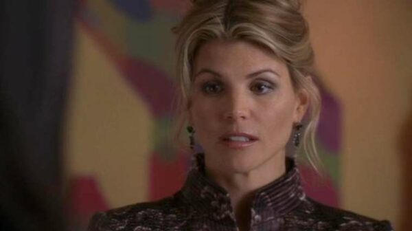 lori-loughlin-ghost-whisperer