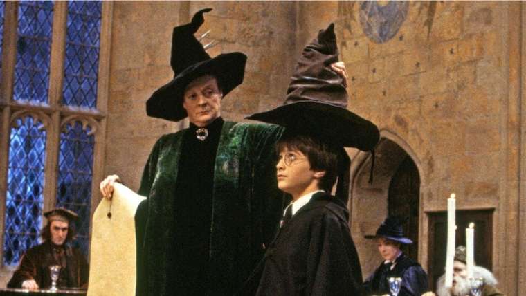 Quiz : ces 3 infos sur toi détermineront si t'es plus Gryffondor, Poufsouffle, Serdaigle ou Serpentard