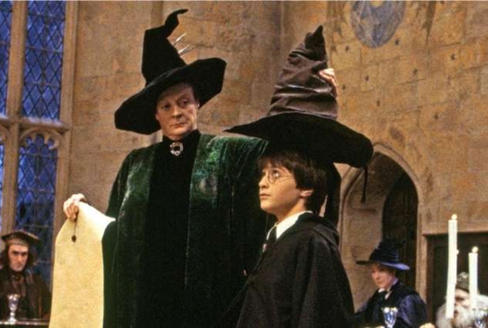 Quiz : ces 3 infos sur toi détermineront si t’es plus Gryffondor, Poufsouffle, Serdaigle ou Serpentard