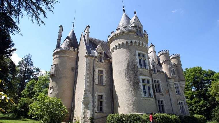Au château de Fougeret