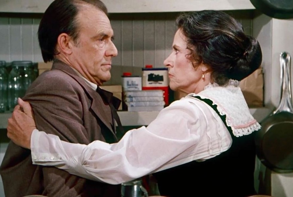 La Petite Maison dans la Prairie : pourquoi Katherine MacGregor (Harriet) et Richard Bull (Nels) ne s’entendaient pas au début de la série