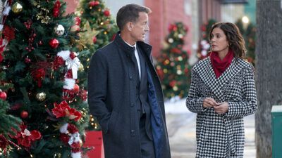 Desperate Housewives : Teri Hatcher et James Denton promettent aux fans de Susan et Mike une belle fin dans leur film de Noël