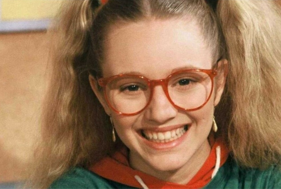 Premiers Baisers : « Il était chiant », « Elle avait les dents qui rayaient le parquet », Magalie Madison balance et révèle avec quels acteurs elle ne s’entendait pas