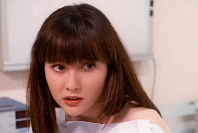 Beverly Hills 90210 : aviez-vous remarqué cette grosse incohérence sur Brenda ?