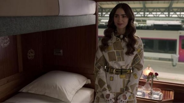 emily-in-paris_train