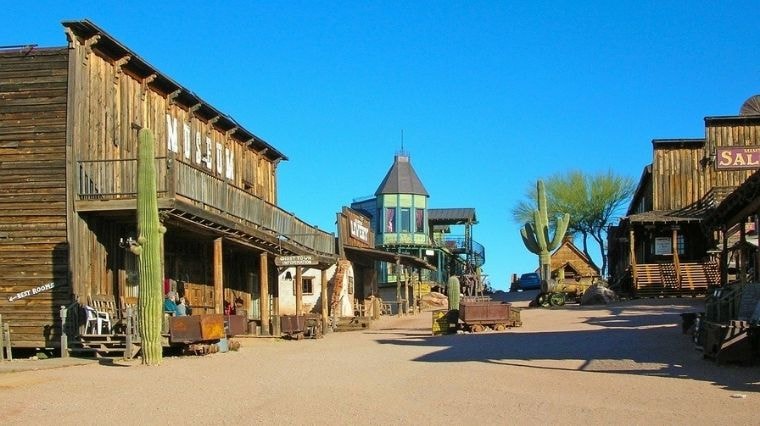 Dans une ville fantôme