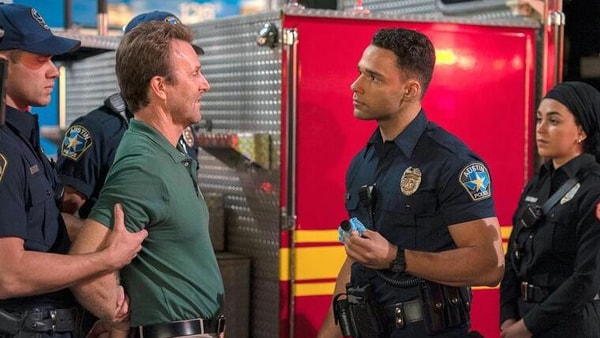 911-lone-star-rafael-silva