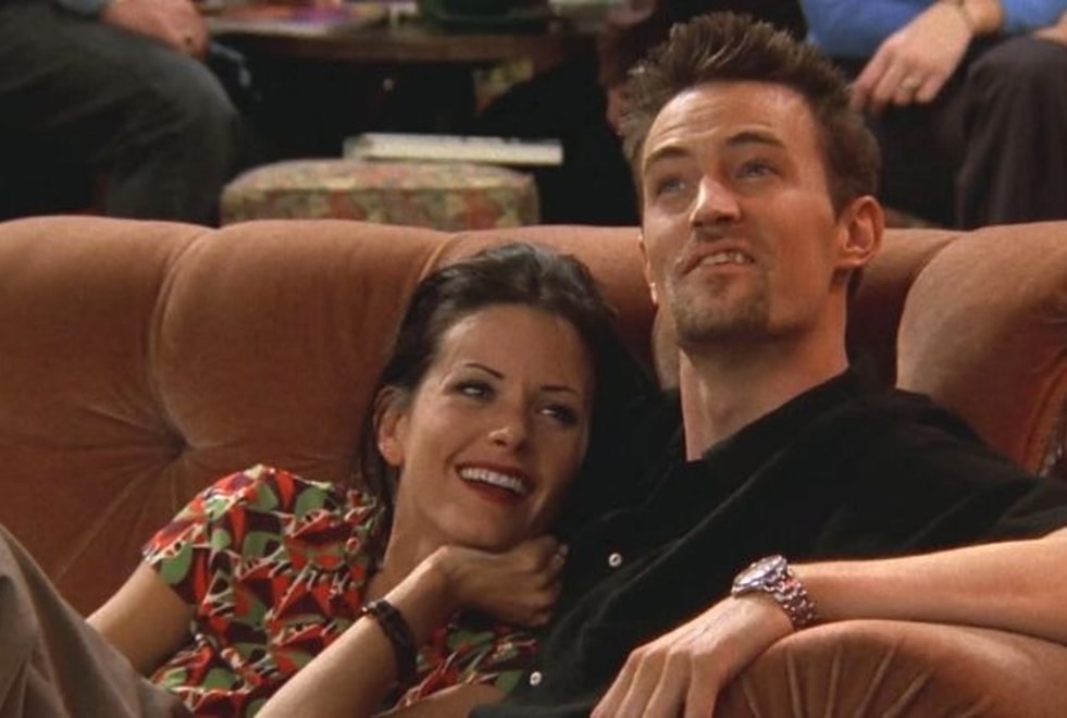 Friends : cette scène coupée mignonne entre Chandler et Monica que vous n’avez jamais vue
