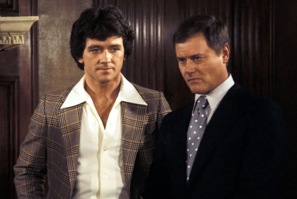 Dallas : « J’ai tout de suite su qu’il serait mon meilleur ami », l’hommage bouleversant de Patrick Duffy (Bobby) à Larry Hagman (JR)