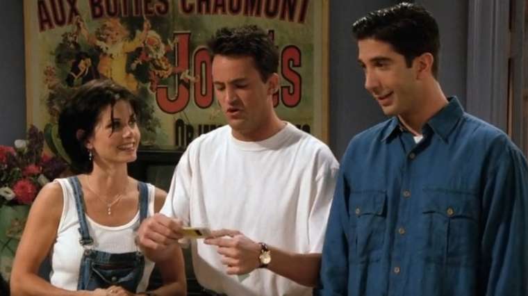 Monica, Chandler et Ross dans Friends.