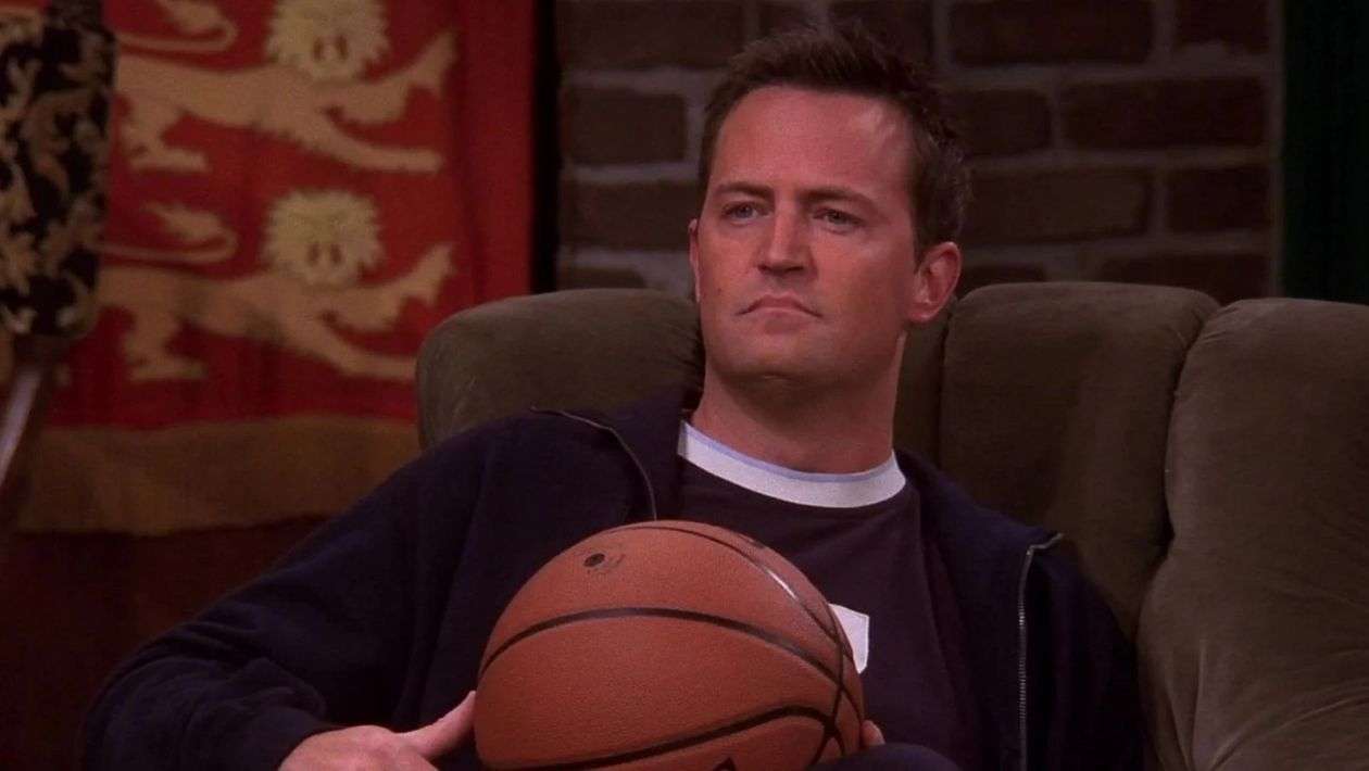 Friends : Matthew Perry se confie sur ses problèmes d'addiction dans son livre autobiographique