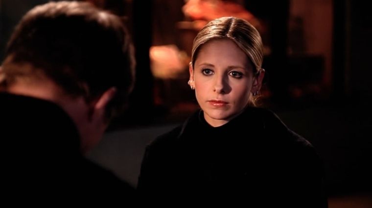Buffy contre les Vampires : qui est J. D. Peralta, la personne à qui est dédié l'épisode 10 de la saison 6 ?