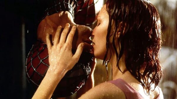 baiser spider man peter parker mary jane