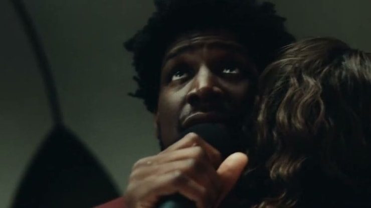 Euphoria : Labrinth, "Les ados sont tombés amoureux des chansons de la première saison et ça c'est incroyable !" (INTERVIEW)