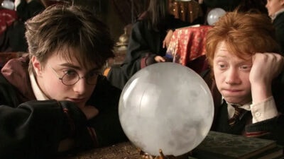 Quiz Harry Potter : ton mois de naissance te dira à côté de quel perso tu serais assis en classe à Poudlard