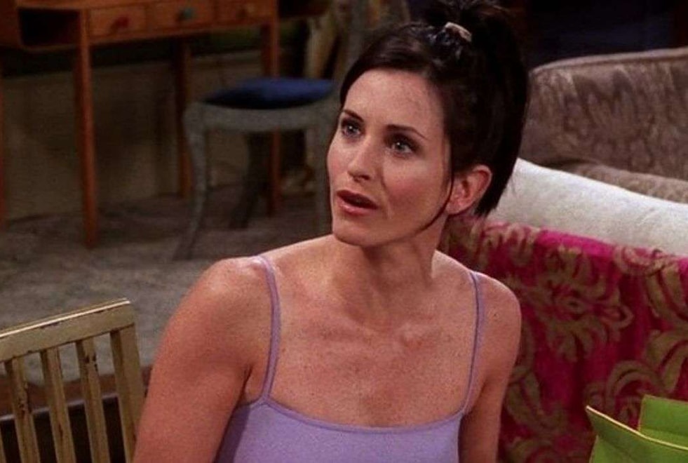 Friends : la raison pour laquelle Courteney Cox déteste revoir des épisodes de la série