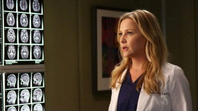 Grey’s Anatomy : Jessica Capshaw (Arizona) de retour dans la série ? Les photos qui sèment le doute