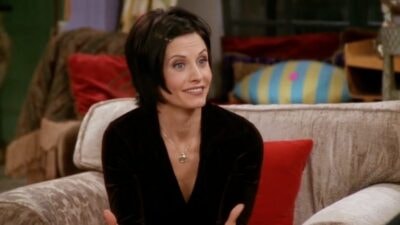 Friends : le réalisateur de la série confie que Courteney Cox était loin d'être la plus drôle