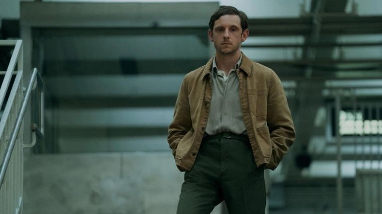 shininggirls_jamie-bell