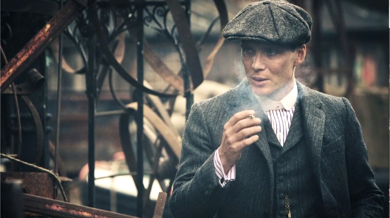 tommy shelby cigarette peaky blinders