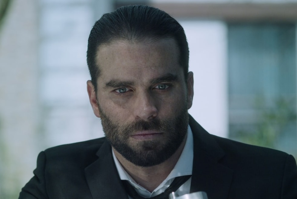 Qui a tué Sara ? (Netflix) : Alejandro Nones, « C’est génial de pouvoir jouer un personnage comme Rodolfo »