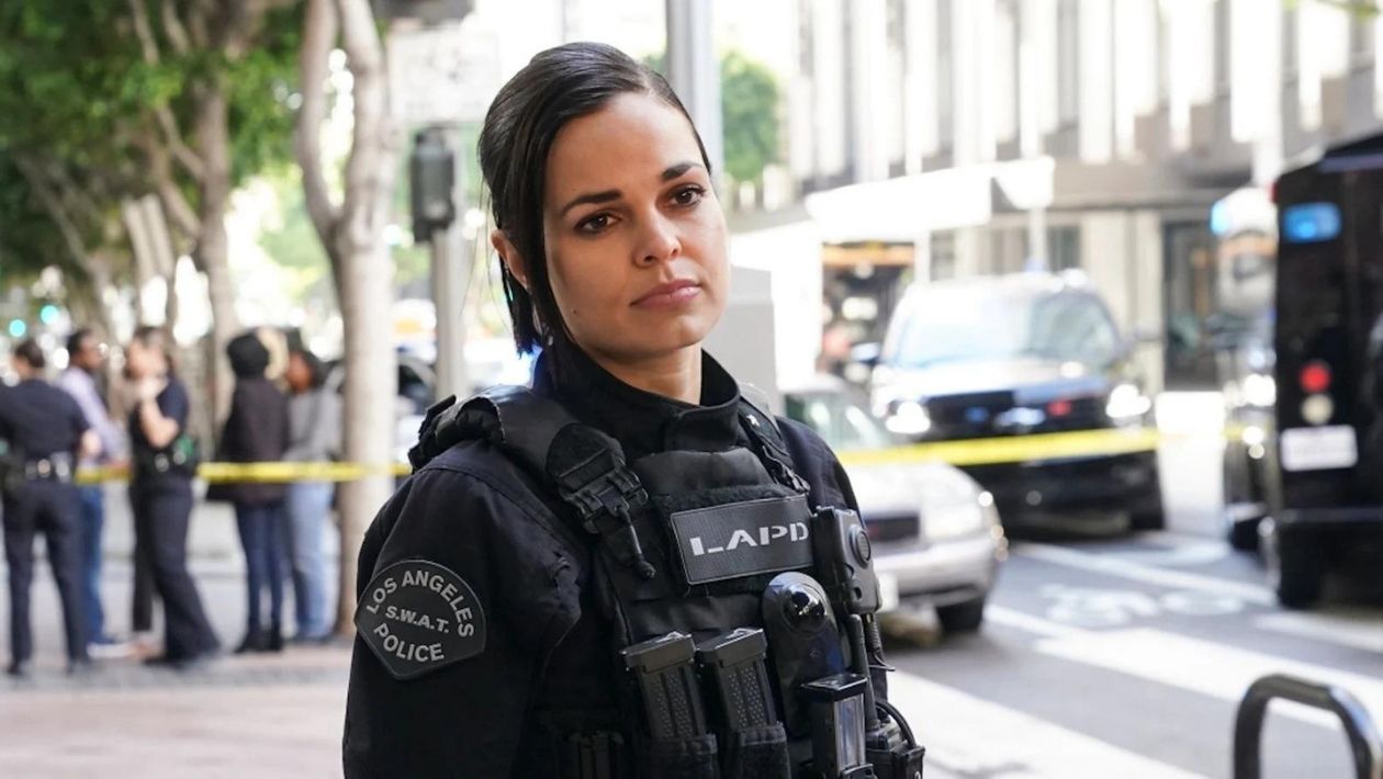 SWAT : Lina Esco quitte la série à l'issue de la saison 5