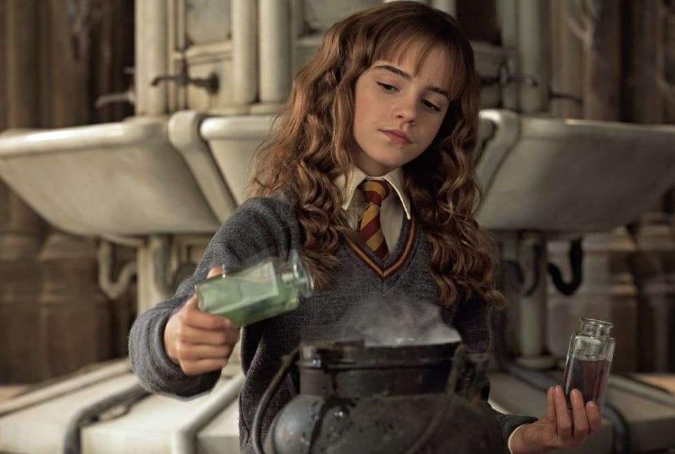Harry Potter : aviez-vous remarqué cette incohérence liée au Polynectar dans la saga ?