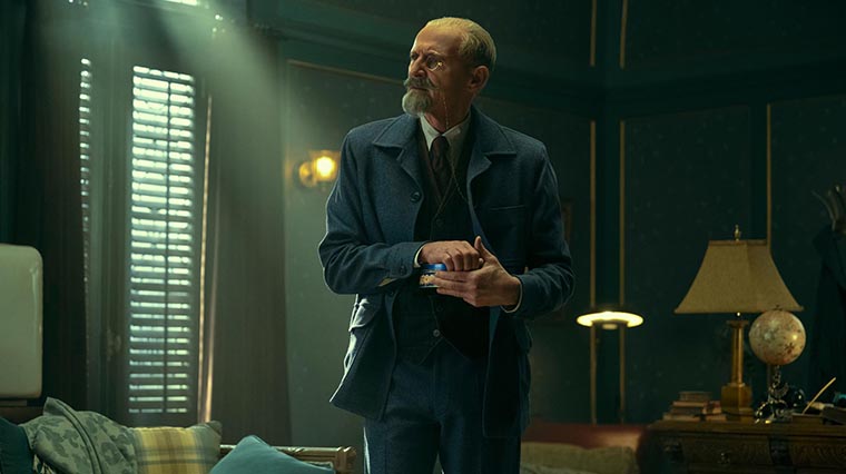 the-umbrella-academy-reginald-netflix