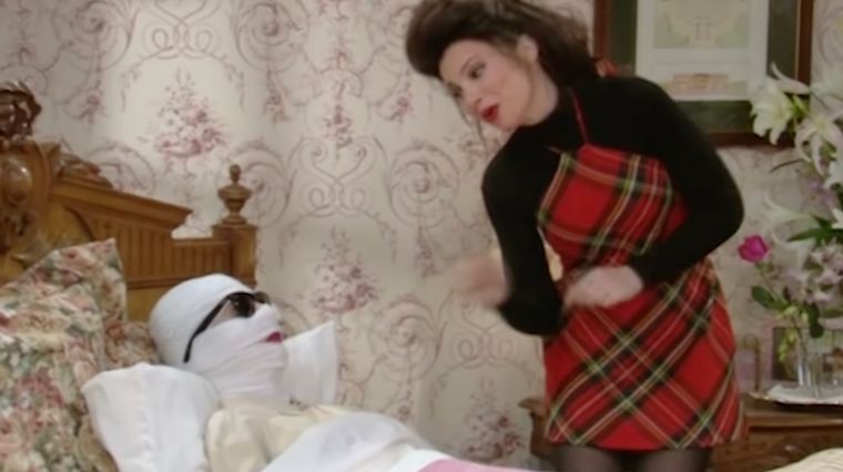 Une Nounou D'Enfer : Cher joue-t-elle son rôle dans la saison 2 ?