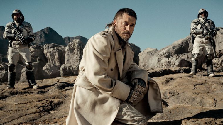 raised-by-wolves-travis-fimmel