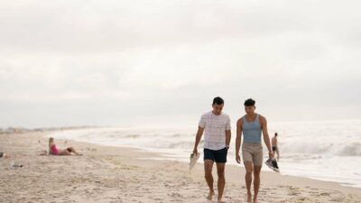 Fire Island : 3 bonnes raisons de regarder le film sur Disney+