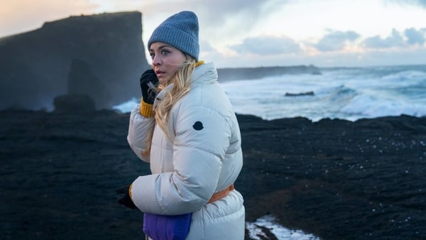 the-flight-attendant-iceland