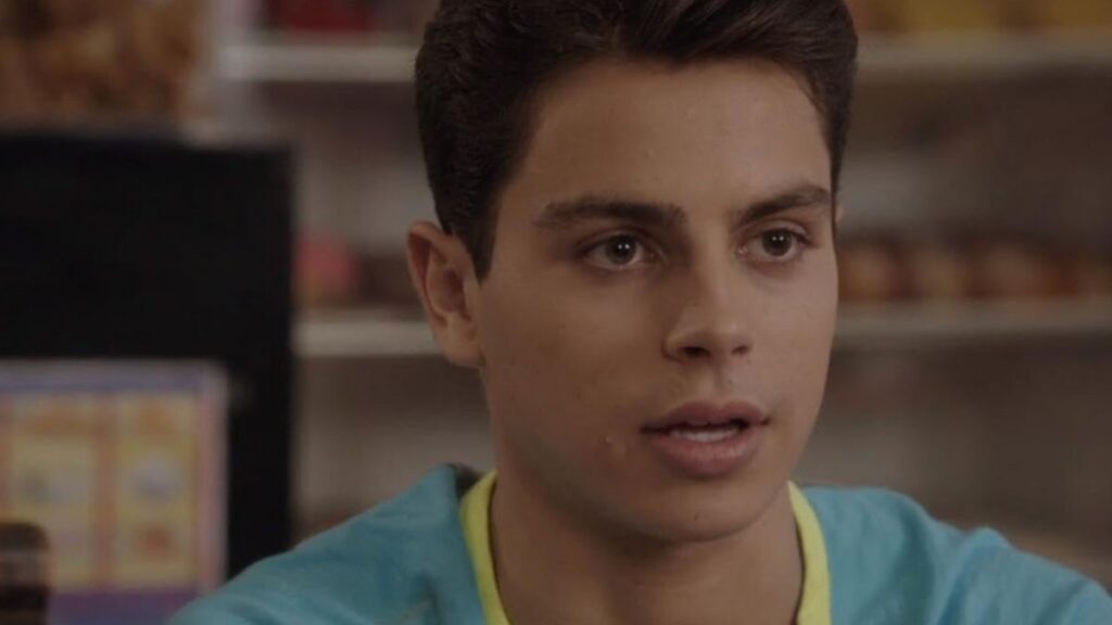 Jake T. Austin dans la série The Fosters.