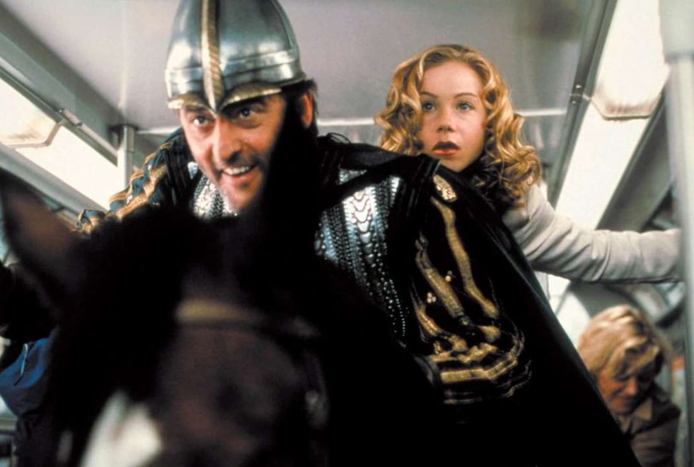 Les Visiteurs en Amérique : où avez-vous déjà vu l’actrice qui joue Rosaline ?